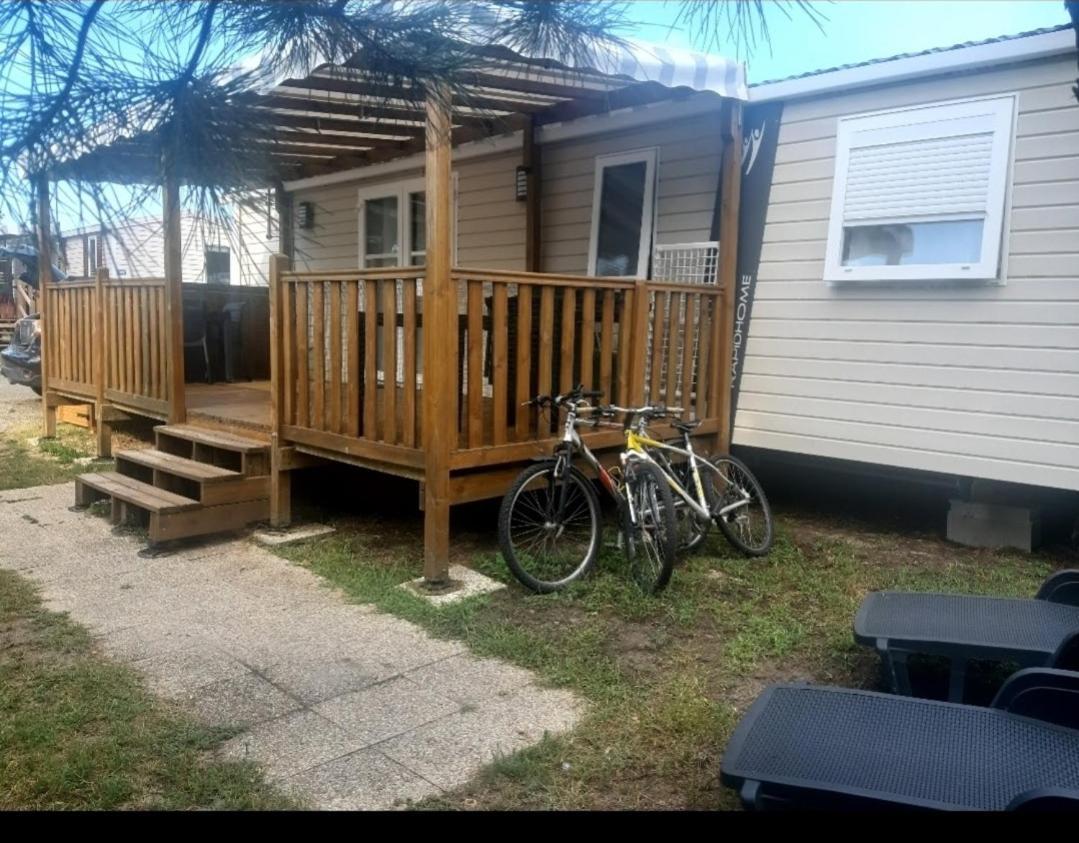 Camping Des Dunes De Contis Mobilhome 3Ch, Saint-Julien-en-Born Zewnętrze zdjęcie